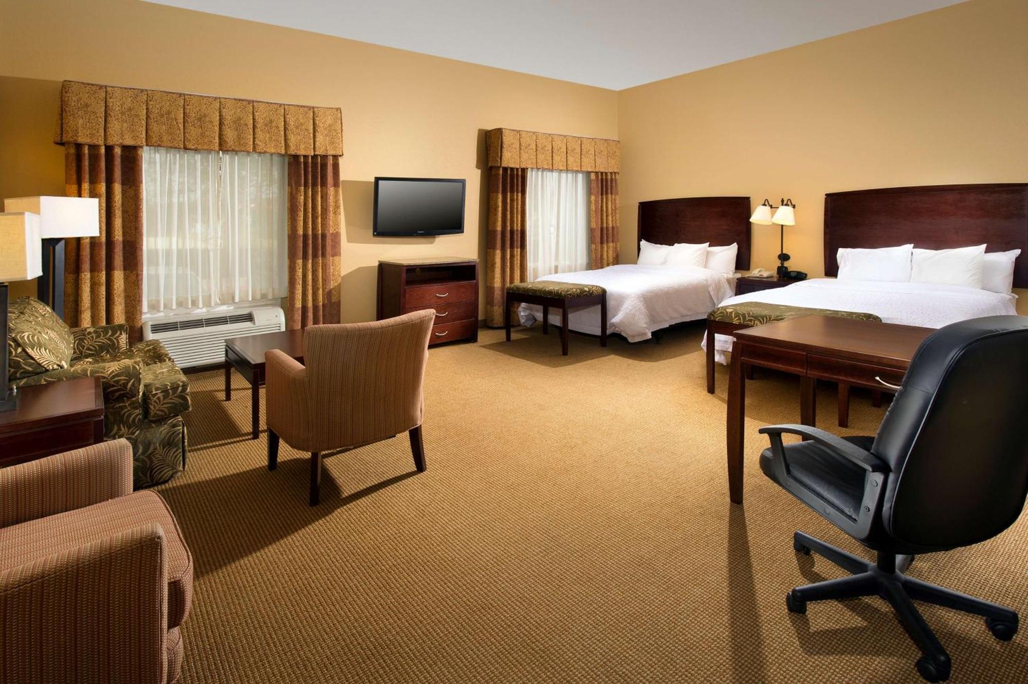 Hampton Inn And Suites San Antonio Airport Exterior photo